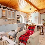 Kalavrita Winter Retreat - Homely Spacious