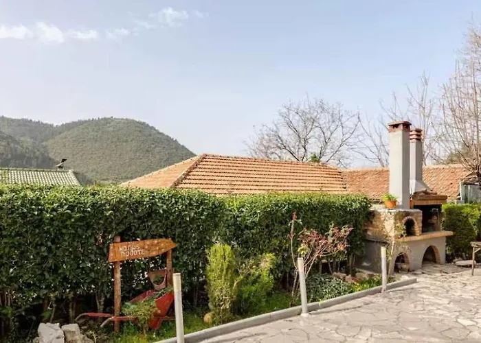 Сasa de vacaciones Kalavrita Winter Retreat - Homely Spacious Áno Vlasía