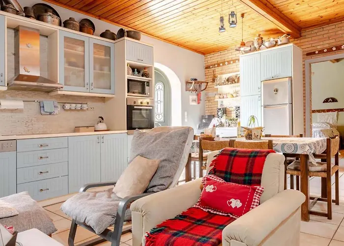 Kalavrita Winter Retreat - Homely Spacious