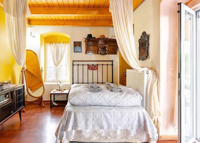 Feriehus Kalavrita Winter Retreat - Homely Spacious *