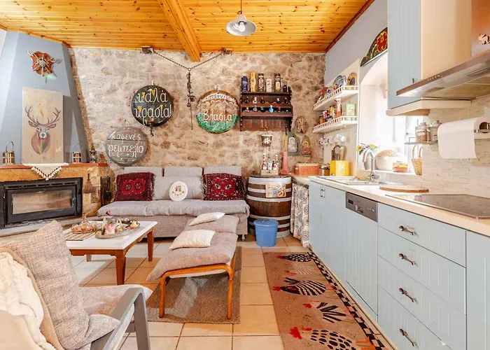 Сasa de vacaciones Kalavrita Winter Retreat - Homely Spacious Áno Vlasía