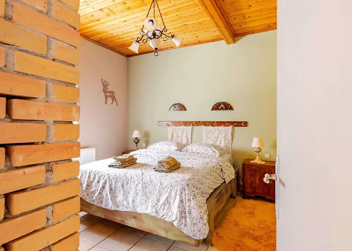 Feriehus Kalavrita Winter Retreat - Homely Spacious