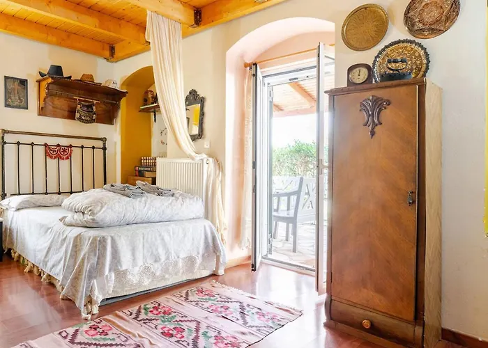 Kalavrita Winter Retreat - Homely Spacious